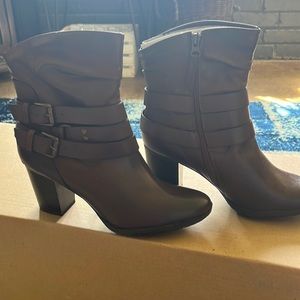 NEW Bongo heeled brown boots sz 8.5
